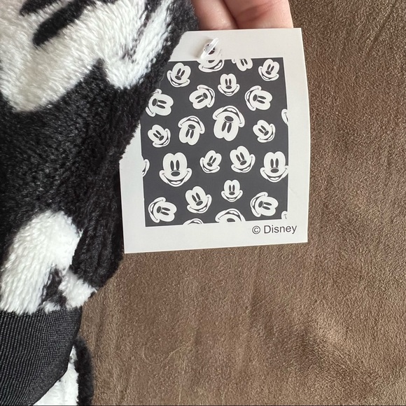 Mickey Mouse plush blanket - Picture 3 of 3